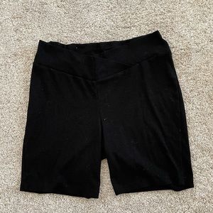 black maternity shorts